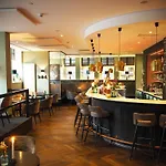 Hotel Der Valk 4*