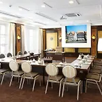 Der Valk Hotel 4*