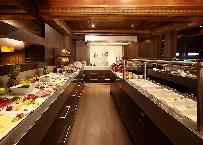 Отель Der Valk 4*