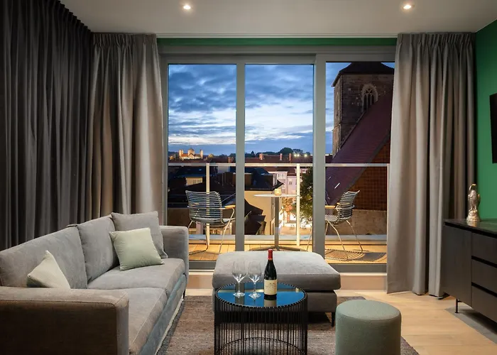 Der Valk Отель 4*